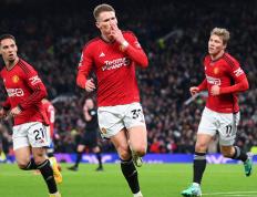 IM Sport-包含曼联1-0艰难获胜：继续紧追领跑者的词条