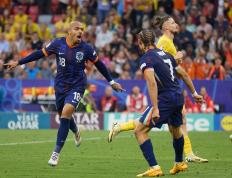 IM体育官网入口-欧国联比赛中主教练新设战术，球队表现引关注