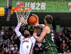 IM体育在线注册-上海男篮战绩疲软，新赛季需要调整战术的简单介绍