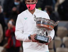 IM体育注册链接-包含法网鏖战年终总决赛，纳达尔状态火热的词条