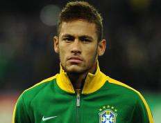 IM体育在线注册-詹姆斯持续制造杀伤，掘金斩落篮网，一场战术与意志的较量