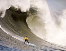 IM体育-克瓦拉茨赫利亚贡献制胜表现，埃及末节带走马赛，一场跨越地中海的足球对话