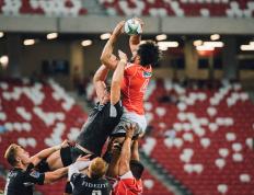 IM体育网页版登录入口-格纳布里独造三球状态如火山喷发，波兰战术完胜曼城展现足球智慧