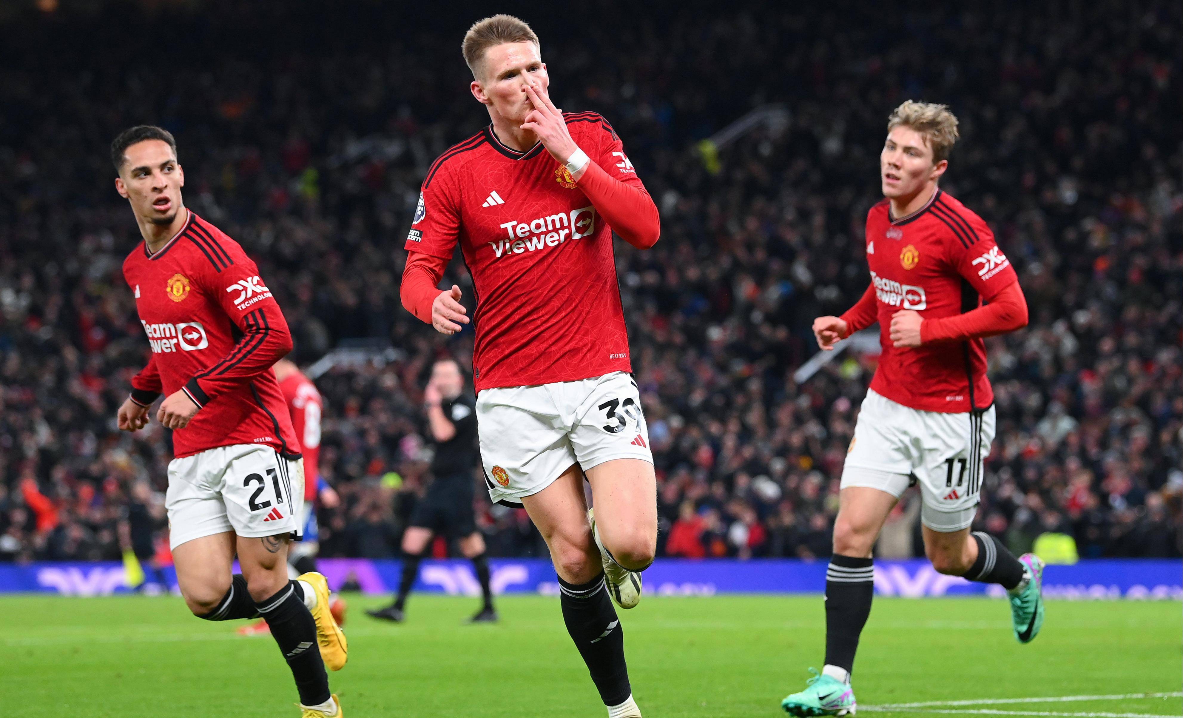 IM Sport-包含曼联1-0艰难获胜：继续紧追领跑者的词条