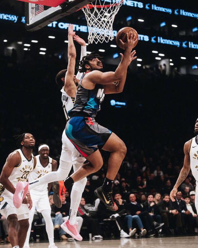 IM体育社区互动入口-乔治三分绝杀，步行者逆转篮网晋级半决赛的简单介绍