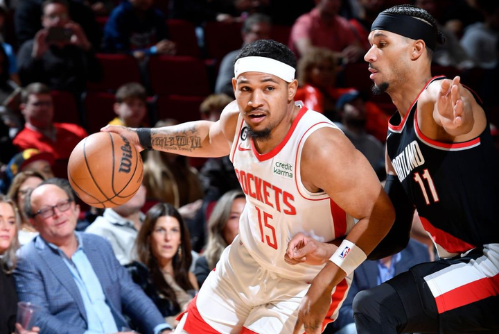 IM体育官方平台-火箭客场惨败开拓者，遭遇两连败