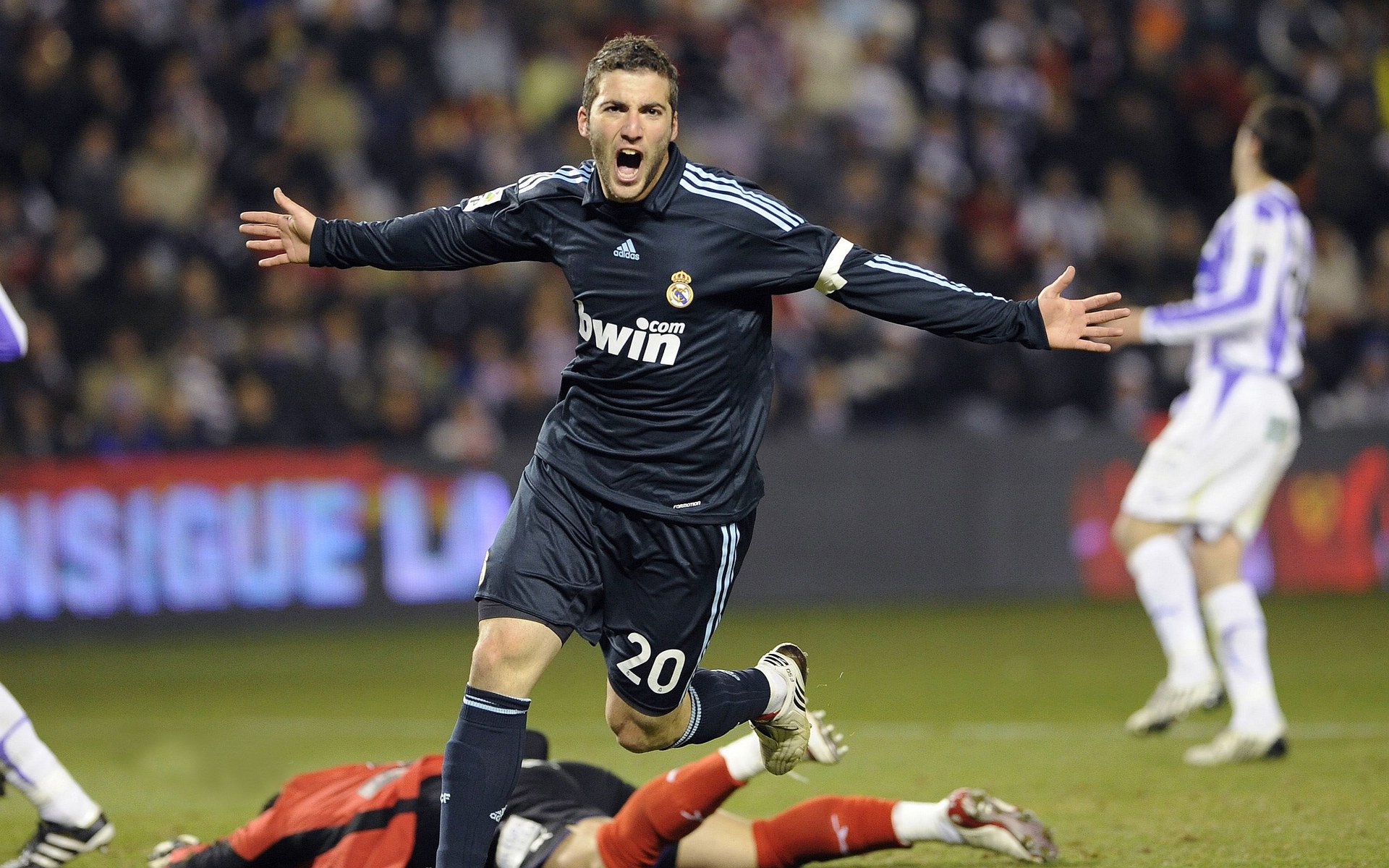 IM体育动画直播通道-绿茵风暴,爱尔兰战术纪律下的团队胜利与萨内个人天赋的璀璨绽放