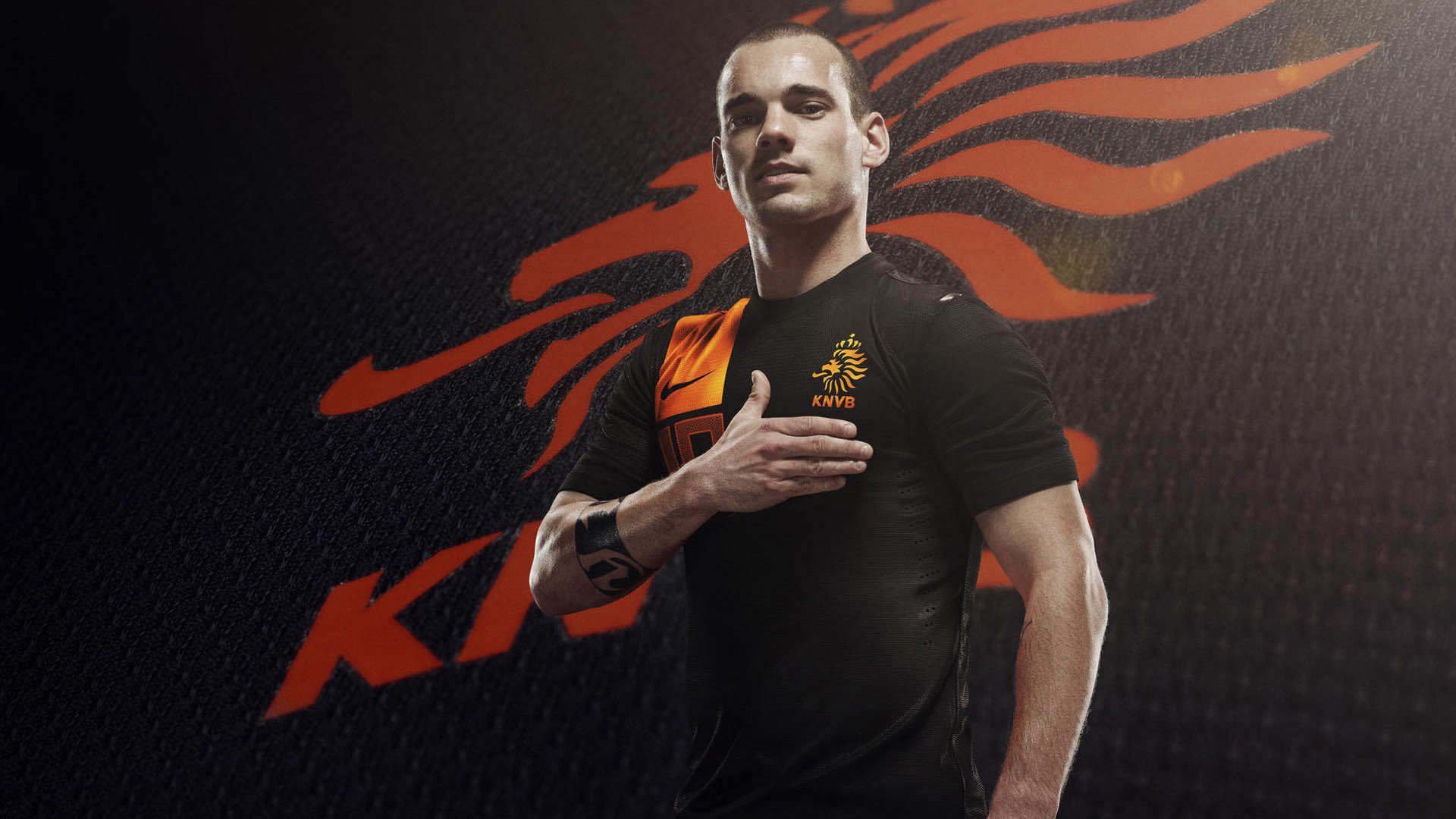 IM体育官网-赛道上的红色风暴，法拉利横扫迈凯伦，拉塞尔带队取胜的战术革命